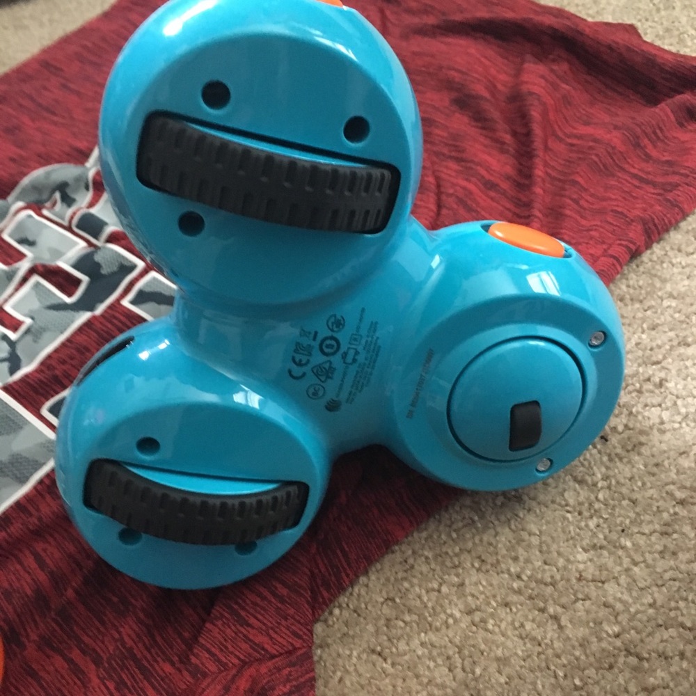Dash robot - Picture 2 of 5